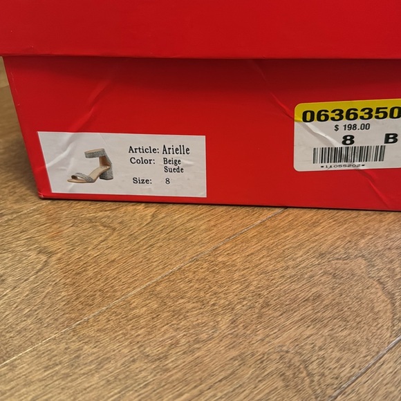 The Wishbone collection strass sandals - Picture 9 of 9